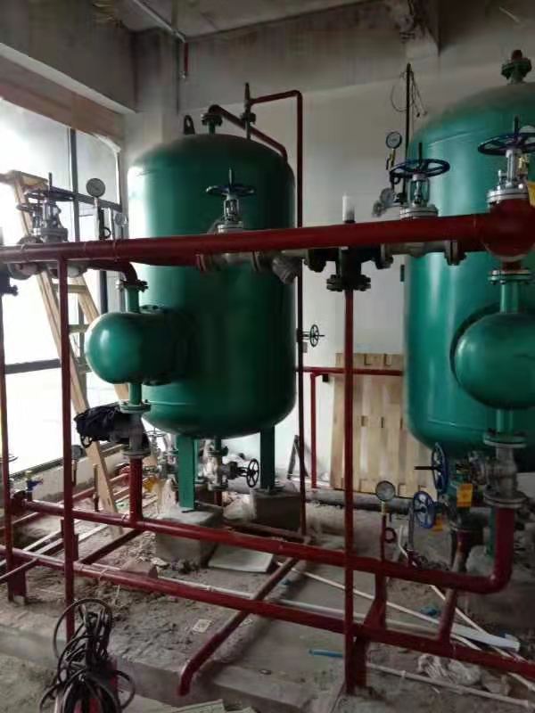华电金湖电厂容积式换热器施工中