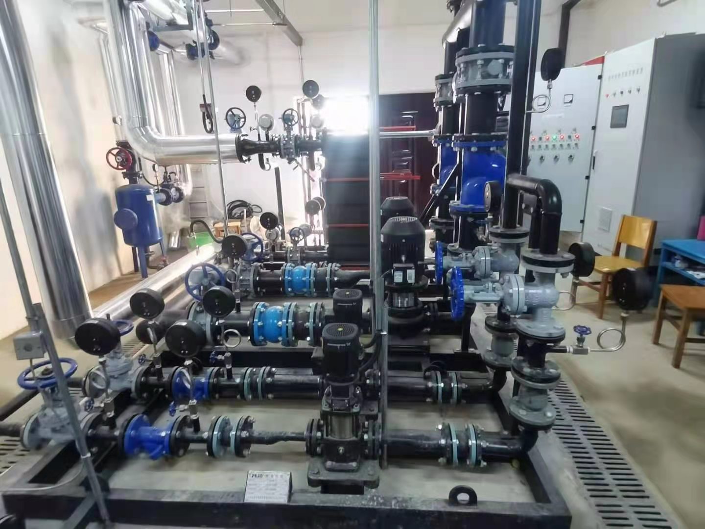  河南漯河某小区供暖换热机组